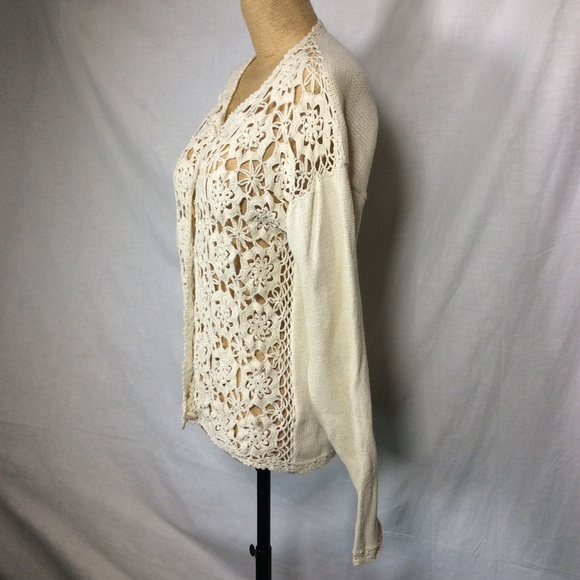 Partners Mervyns Vintage Cream Floral Sweater - Picture 3 of 10